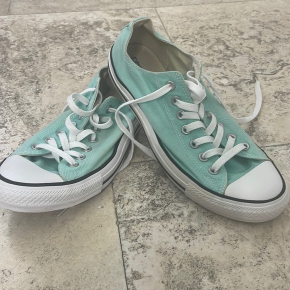 Converse Shoes - Converse all stars shoes